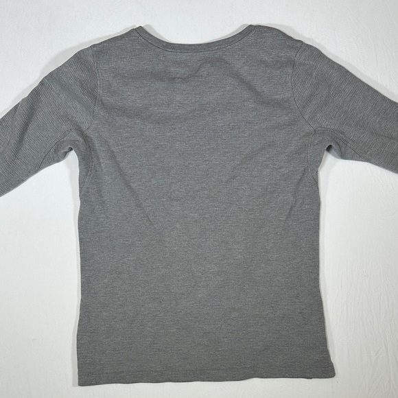 Duluth Trading Co Men's Light Gray Waffle Henley Long Sleeve - Picture 4 of 4